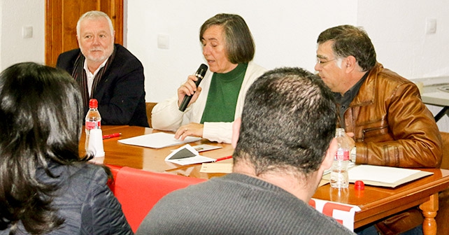 Acto que ha realizado en Nacimiento el candidato al Congreso Juan Jiménez para informar sobre las propuestas del PSOE en materia de agua y electricidad