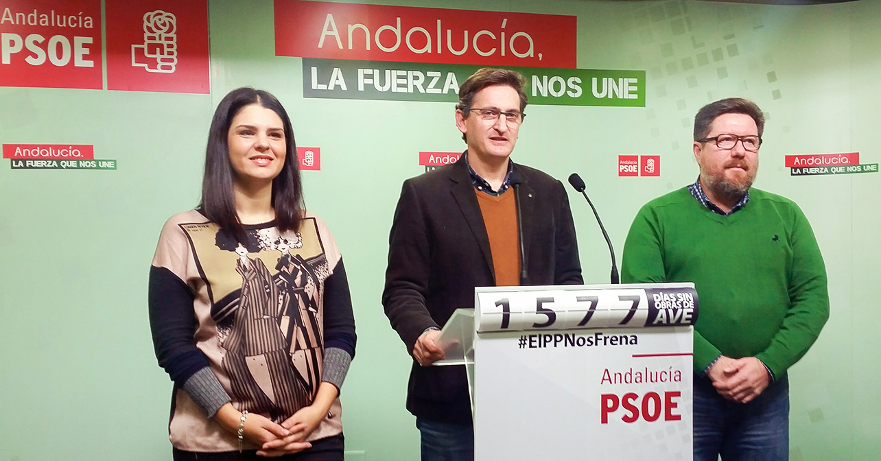 Rueda de prensa sobre infraestructuras ofrecida por el secretario general del PSOE de Almería, José Luis Sánchez Teruel
