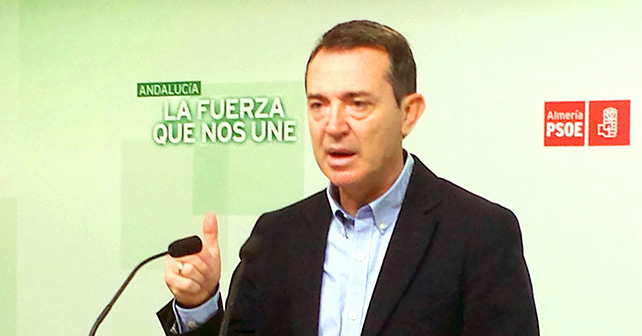 El candidato del PSOE a la Alcaldía de Almería, Juan Carlos Pérez Navas, sobre concesiones administrativas municipales