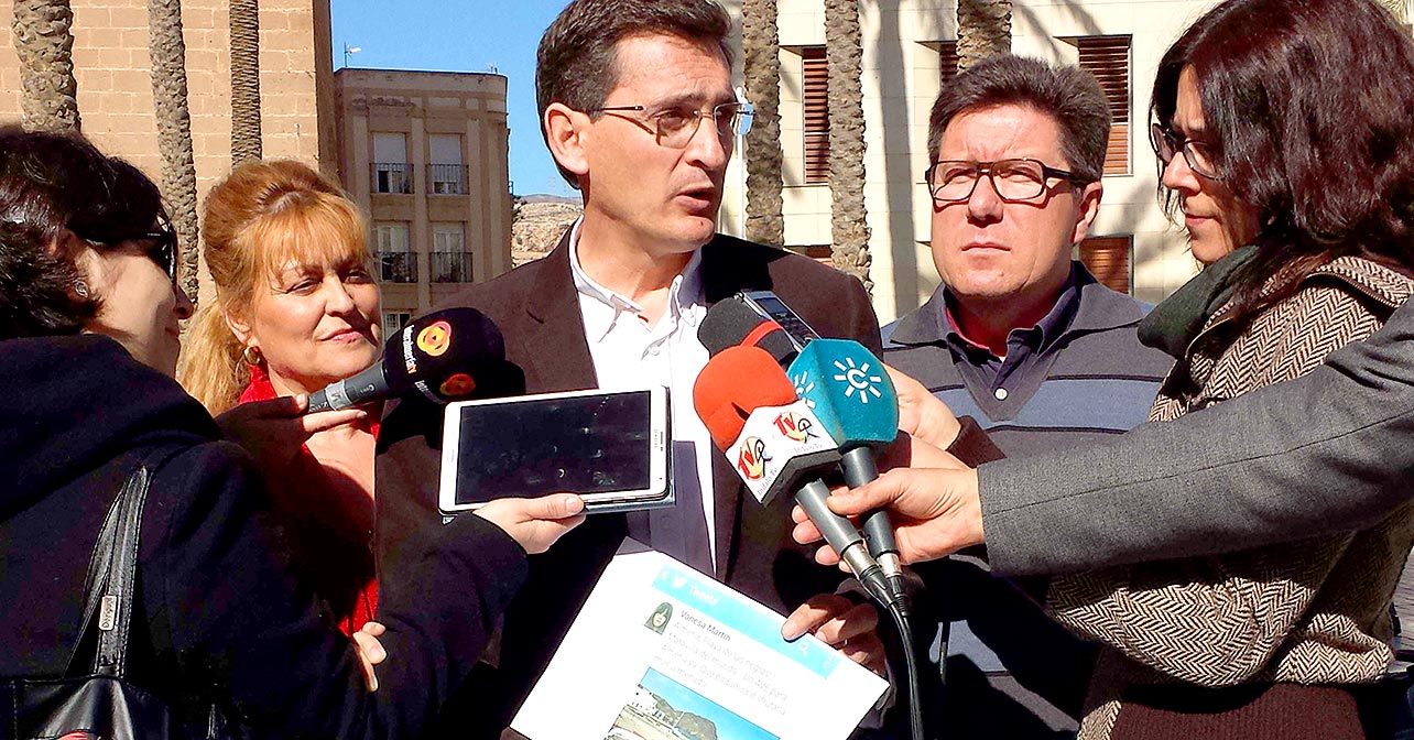 Declaraciones realizadas por el cabeza de lista del PSOE de Almería al Parlamento andaluz, José Luis Sánchez Teruel, explicando las propuestas en materia de turismo del PSOE de Andalucía