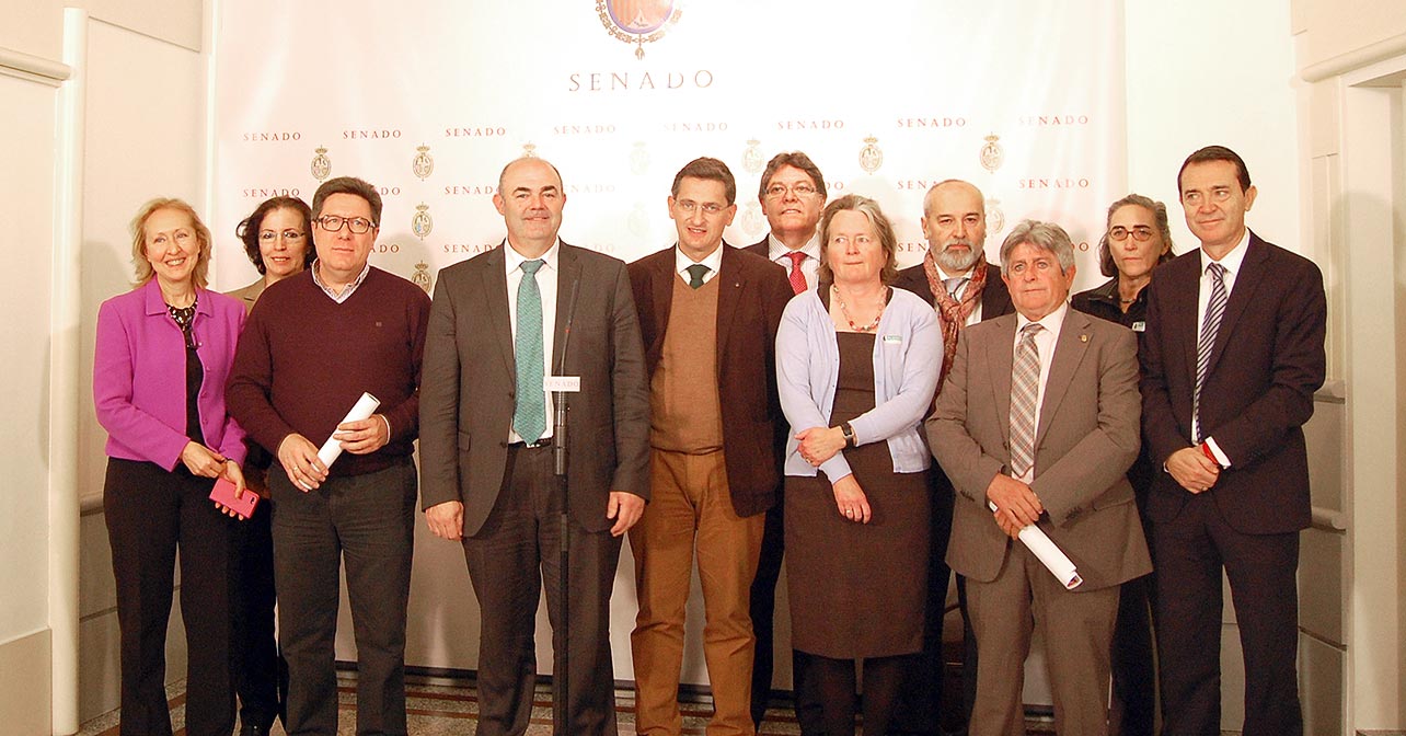 Visita al Senado de la delegación almeriense para la votación de las enmiendas de las viviendas irregulares