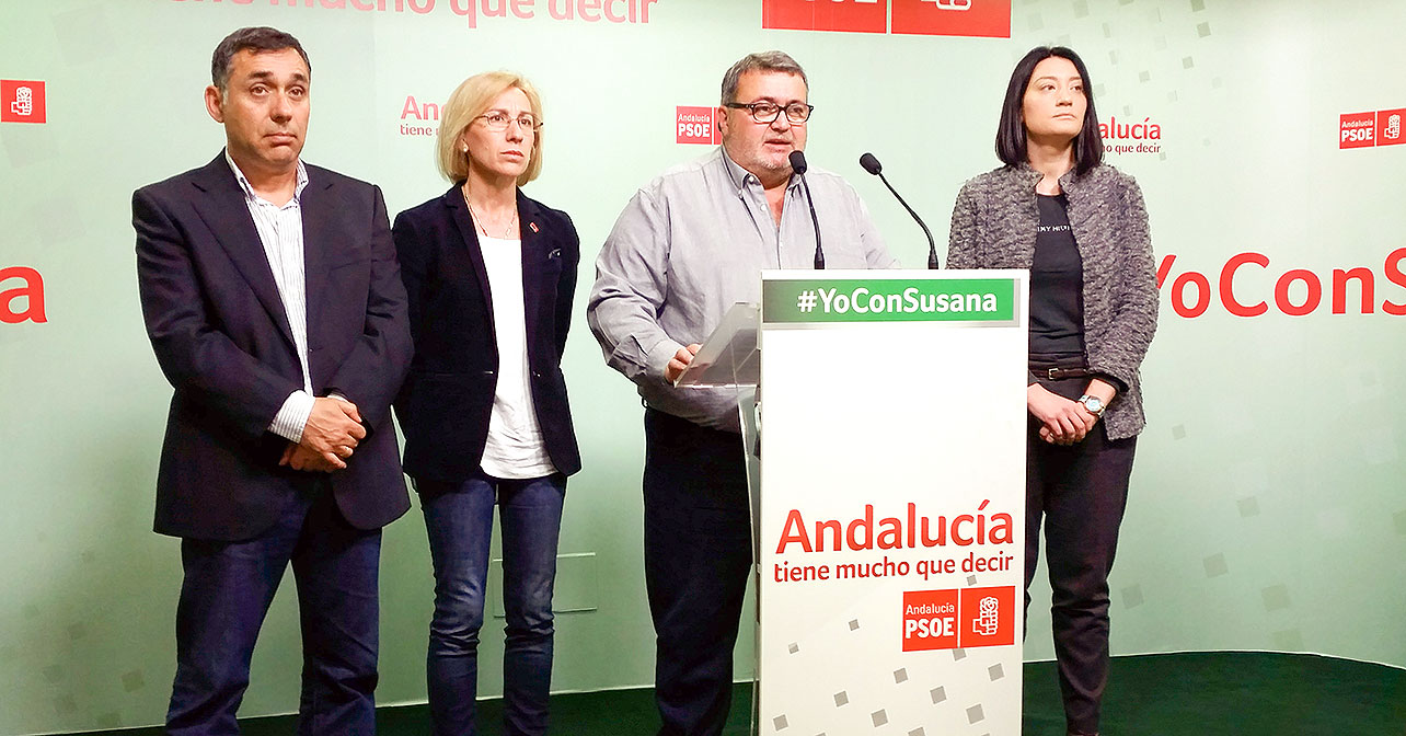 Rueda de prensa sobre transparencia que ha ofrecido el candidato del PSOE a la Alcaldía de Roquetas, Manolo García