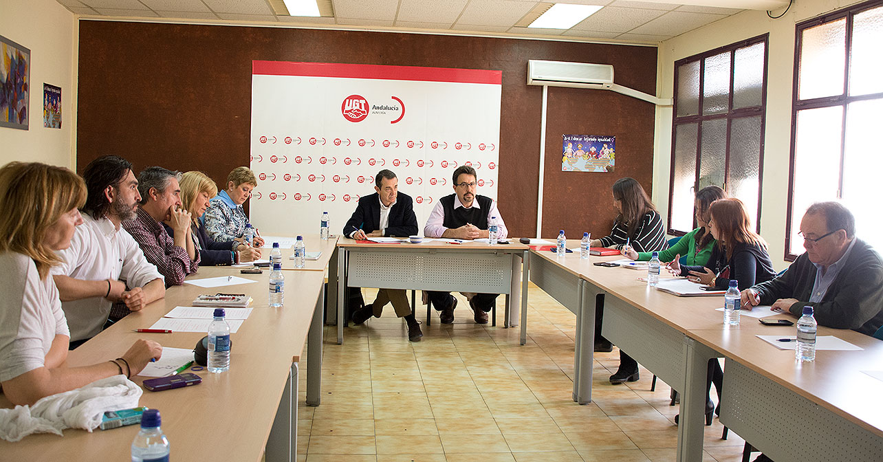 Reunión celebrada por parte de la candidatura de Juan Carlos Pérez Navas al Ayuntamiento de Almería con la Ejecutiva Provincial de UGT Almería