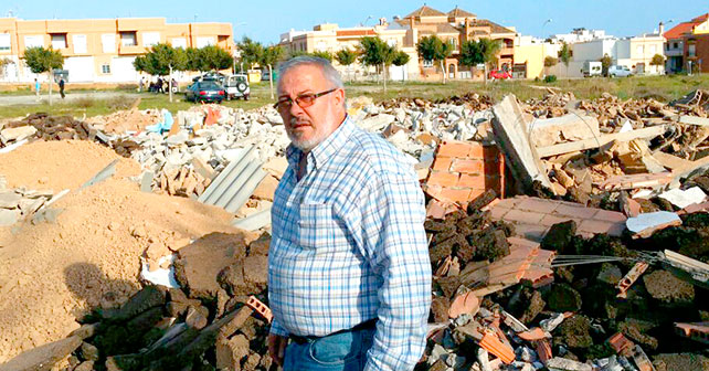 PSOE de El Ejido denuncia el vertido de escombros en Santa María del Águila por parte del Ayuntamiento