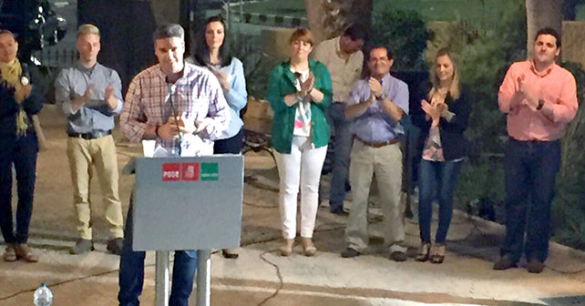 El candidato socialista a la Alcaldía de Viator, Manuel Jesús Flores Malpica, con propuestas en materia de educación y sanidad