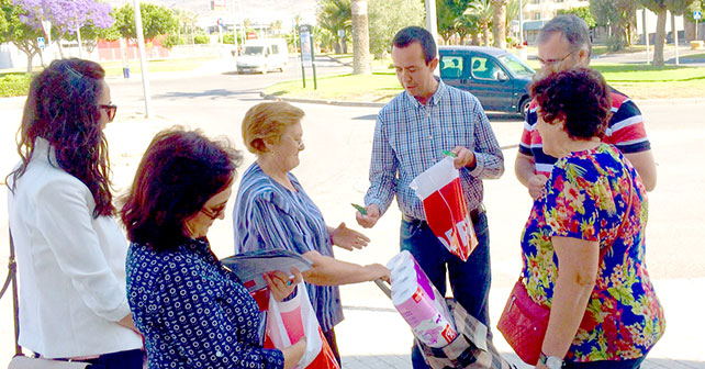 La número dos de la candidatura del PSOE de El Ejido visita Santo Domingo