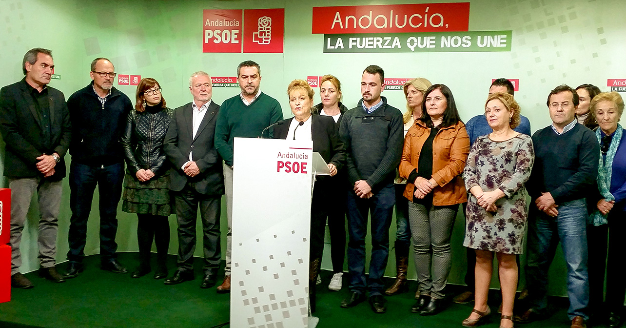 Rueda de prensa ofrecida por la secretaria de Política Municipal, Adela Segura, para informar sobre la moción de censura en el Ayuntamiento de La Mojonera