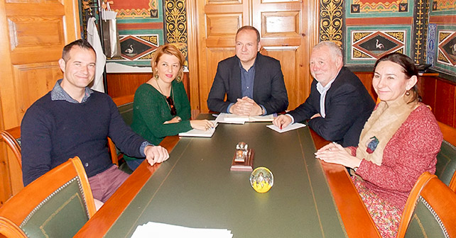 Reunión de los diputados del PSOE de Almería, Sonia Ferrer y Juan Jiménez, con el Alcalde de Cuevas del Almanzora, Antonio Fernández Líria