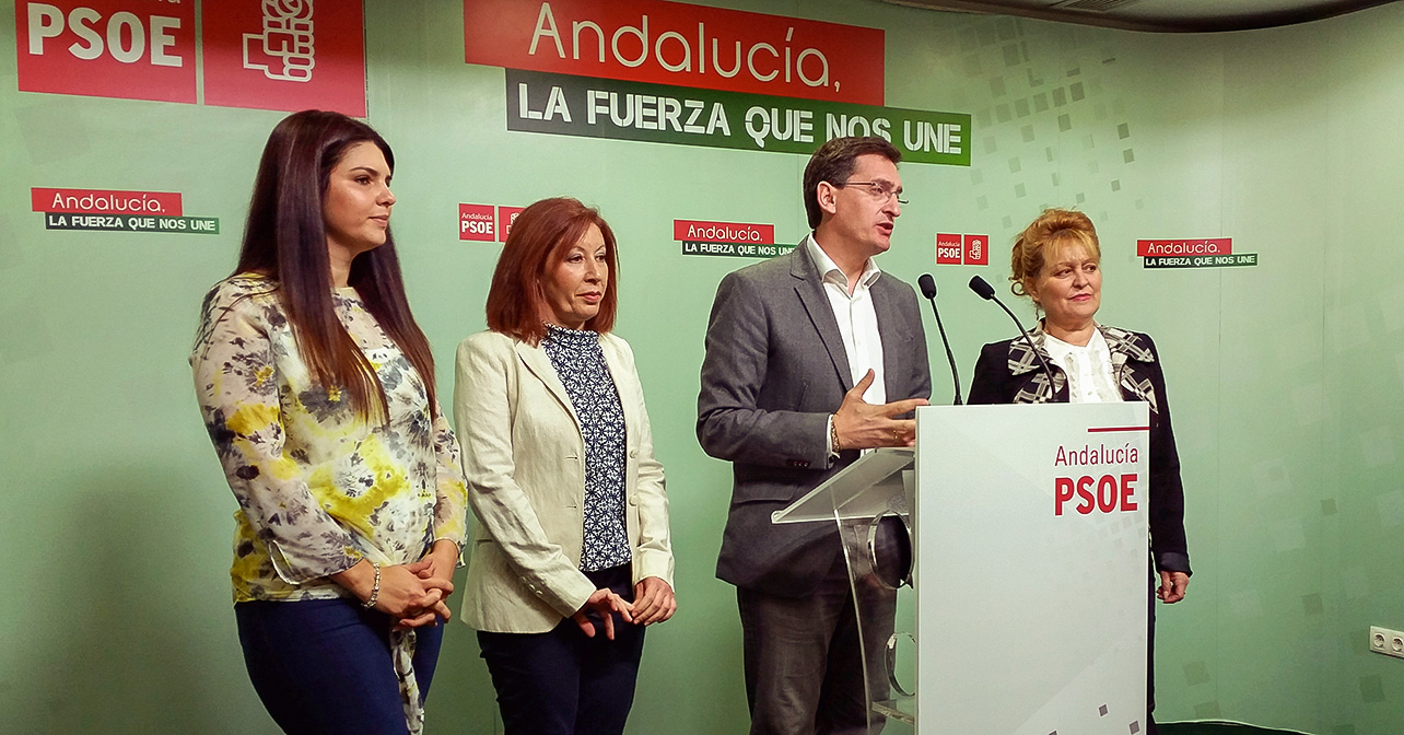 Rueda de prensa que ha ofrecido el secretario general del PSOE de Almería y diputado autonómico, José Luis Sánchez Teruel