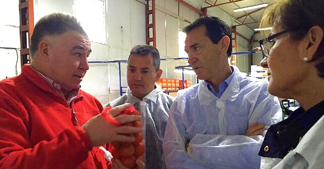 Visita del Grupo Municipal Socialista en el Ayuntamiento de Almería a la cooperativa Casur