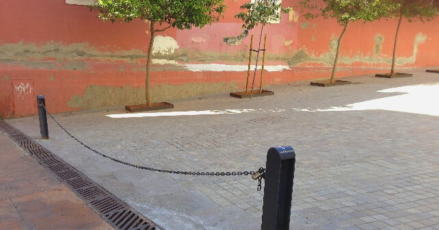 Cadena de la plaza de Jesús Cautivo de Medinaceli, Almería