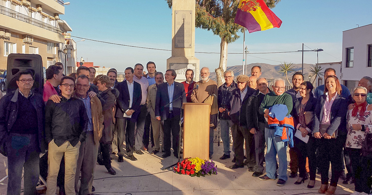 Acto con motivo del Día de la República en Alhama de Almería