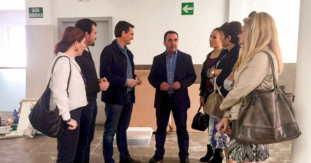 Visita que han realizado parlamentarios del PSOE de Almería al centro de salud de La Mojonera