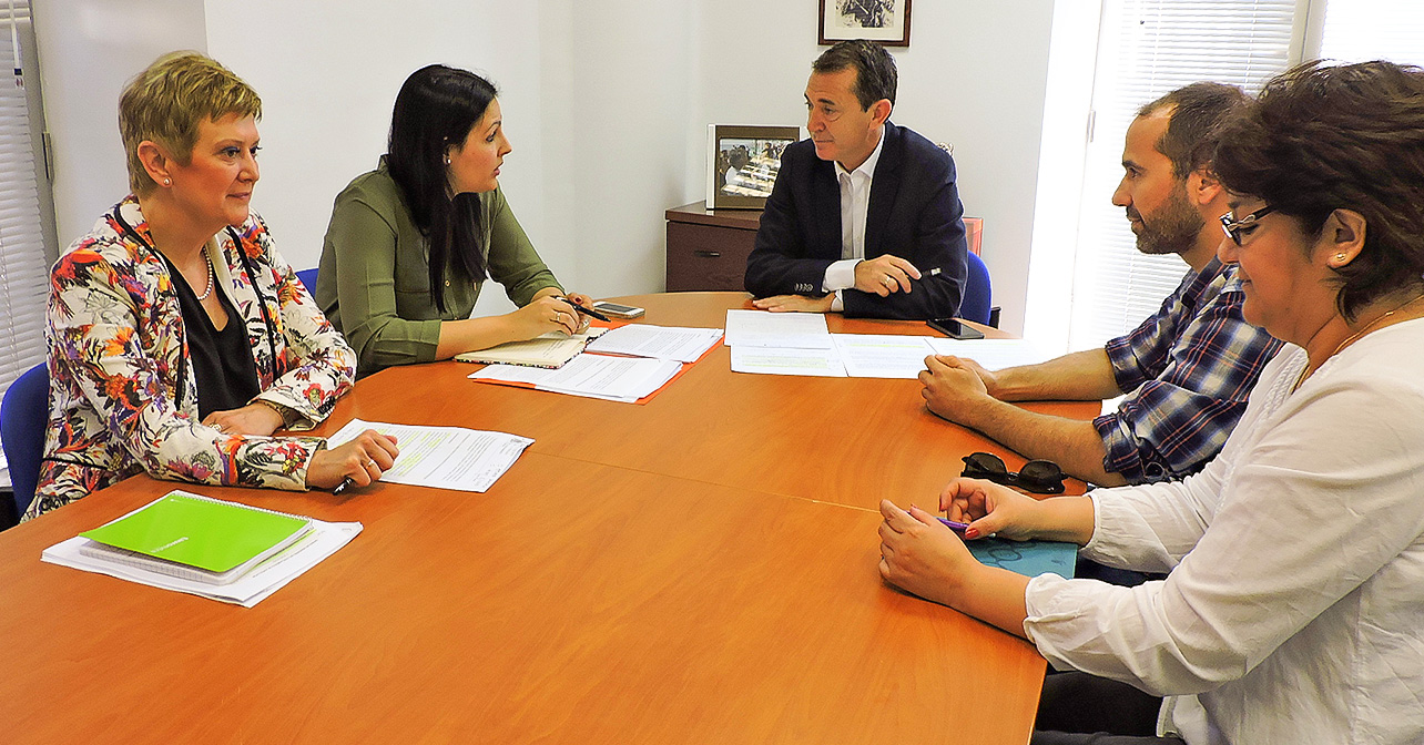 Reunión mantenida con la presidenta de Asaler y miembros de la Junta Directiva