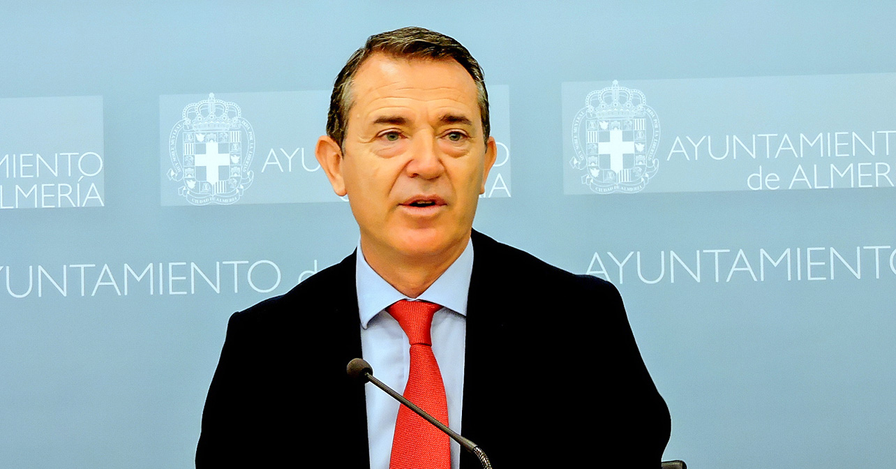 Rueda de prensa ofrecida por el portavoz del PSOE en el Ayuntamiento, Juan Carlos Pérez Navas