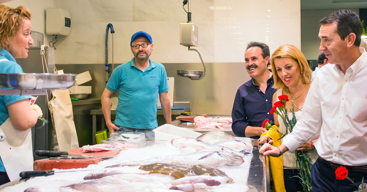 Reparto en el Mercado Central (Almería)