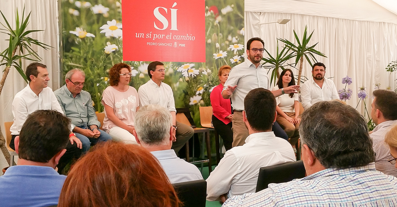 Acto del primer año de la constitución de las corporaciones locales