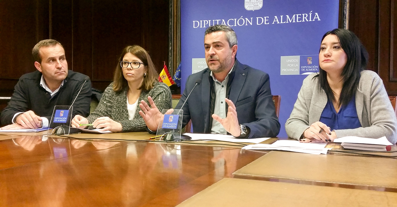 Rueda de prensa ofrecida por el Grupo Socialista en la Diputación sobre los Presupuestos provinciales para 2017