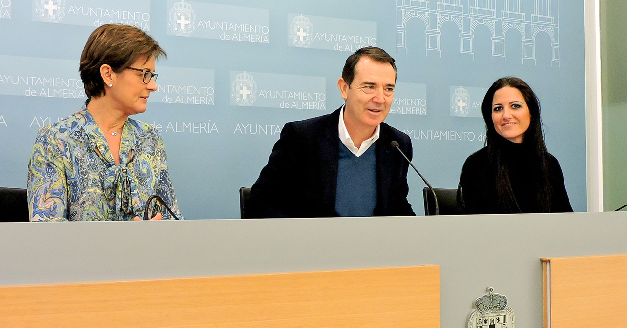 Rueda de prensa del portavoz del PSOE en el Ayuntamiento de Almería, Juan Carlos Pérez Navas