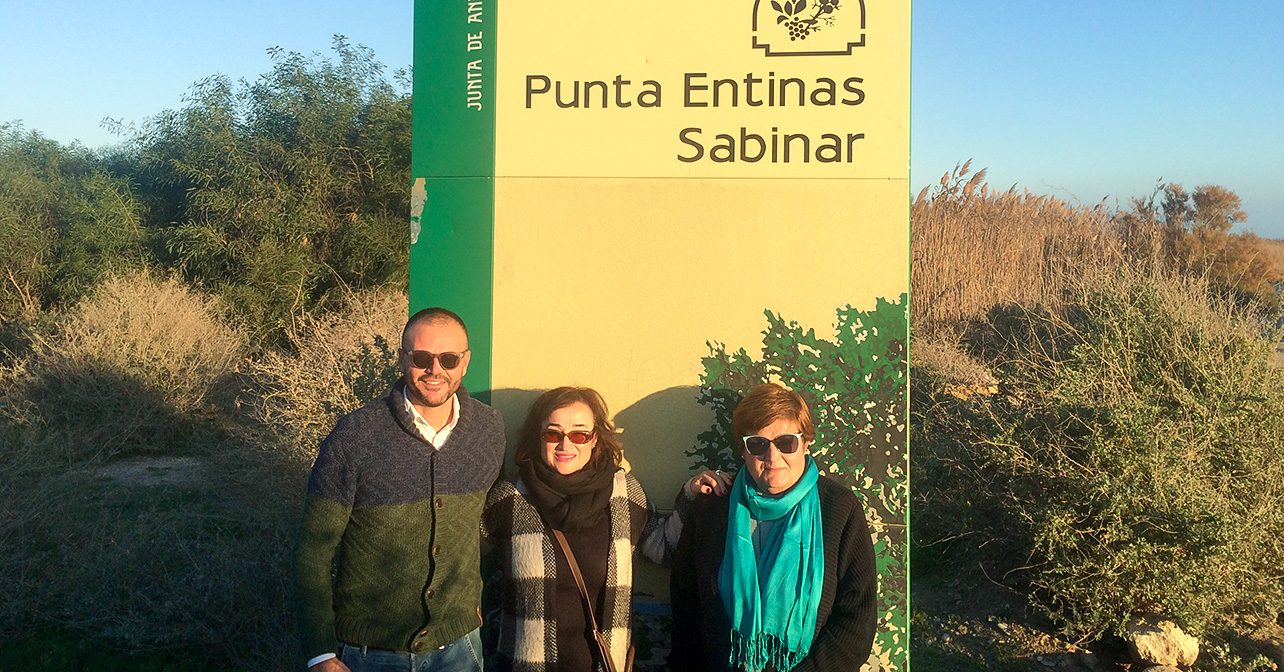 Juan Alberto Castillo, Ángeles Carvajal y Soledad Vallecillo, en Punta Entinas-Sabinar