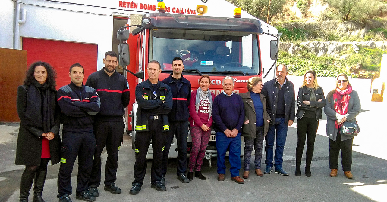 Visita de diputados provinciales y concejales socialistas al retén de bomberos de Canjáyar