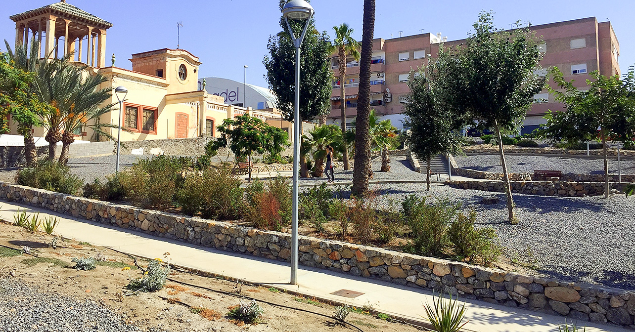Jardines Vecino Adolfo Castaño. Los Ángeles