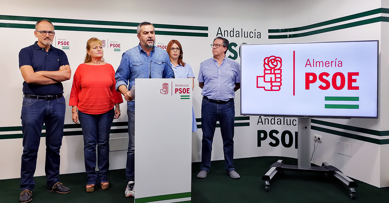 Rueda de prensa que ha ofrecido el Grupo Socialista en la Diputación Provincial sobre las facturas de agua de Galasa