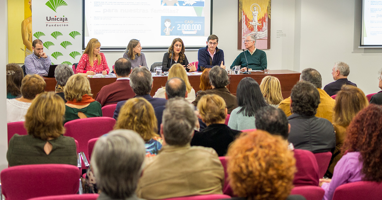 La consejera de Educación de la Junta de Andalucía, Sonia Gaya, que ha participado en el foro ‘Educación: Presente y futuro’ que organiza el PSOE de Almería