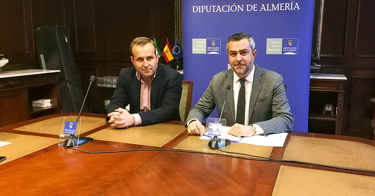 Rueda de prensa que ha ofrecido el portavoz socialista en la Diputación Provincial, Juan Antonio Lorenzo