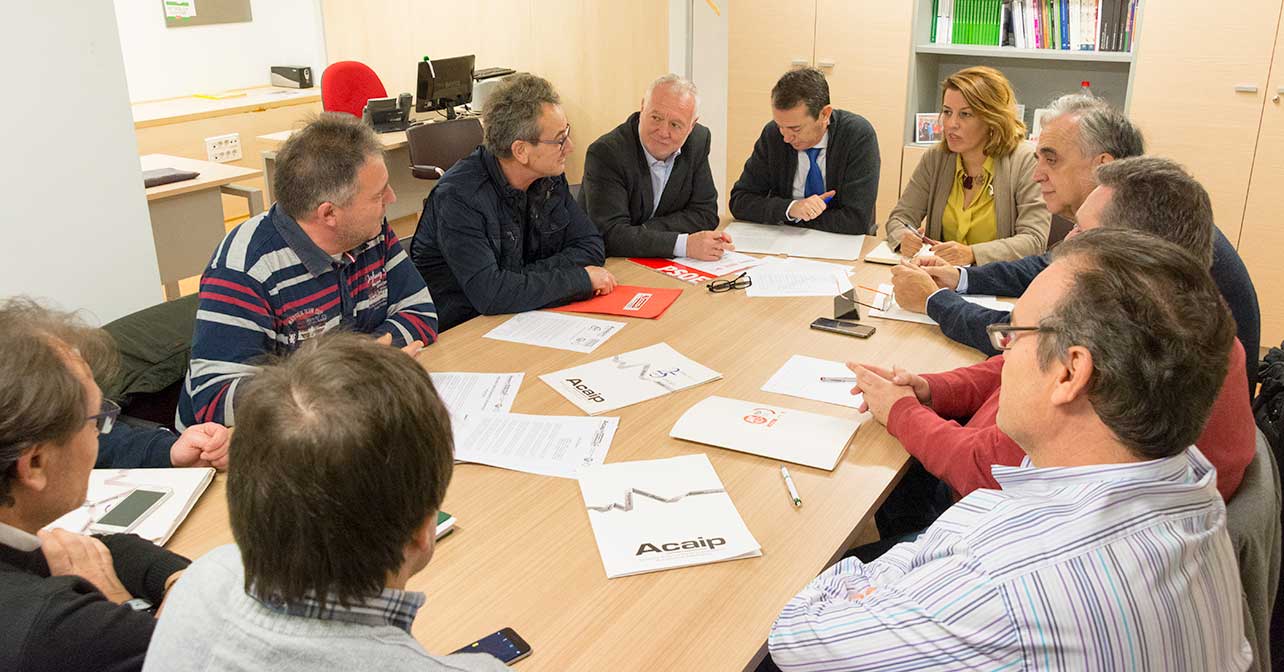 Reunión que ha mantenido el Grupo Parlamentario nacional del PSOE de Almería con representantes de los trabajadores de prisiones