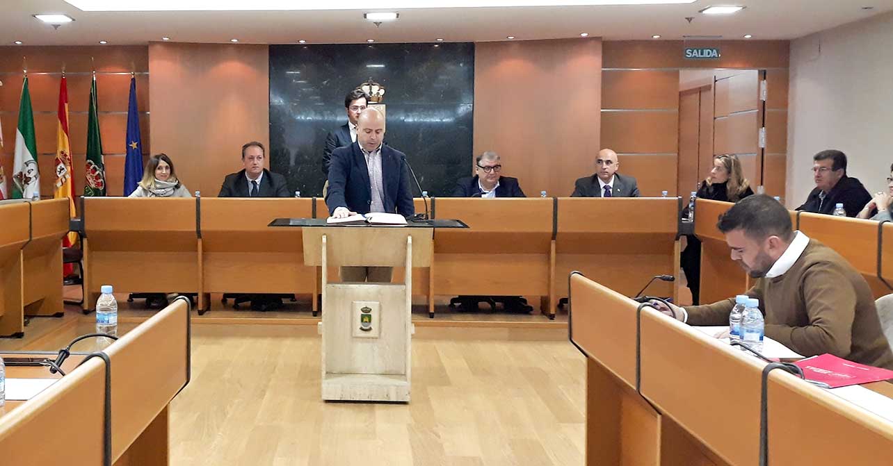Jesús Parrilla Escobosa toma posesión de su cargo como concejal del PSOE en el Ayuntamiento de El Ejido