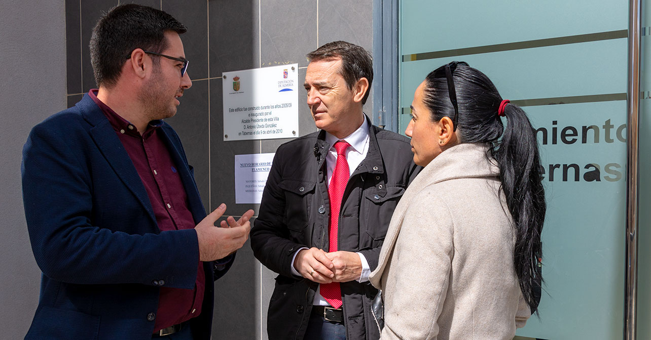 Rueda de prensa que ha ofrecido el PSOE de Almería para analizar la inversión de los PGE 2018 en la comarca del Campo de Tabernas