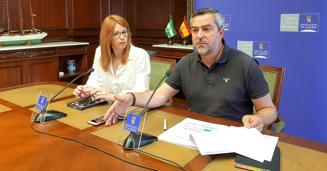 Rueda de prensa que ha ofrecido el portavoz del Grupo Socialista en la Diputación Provincial, Juan Antonio Lorenzo