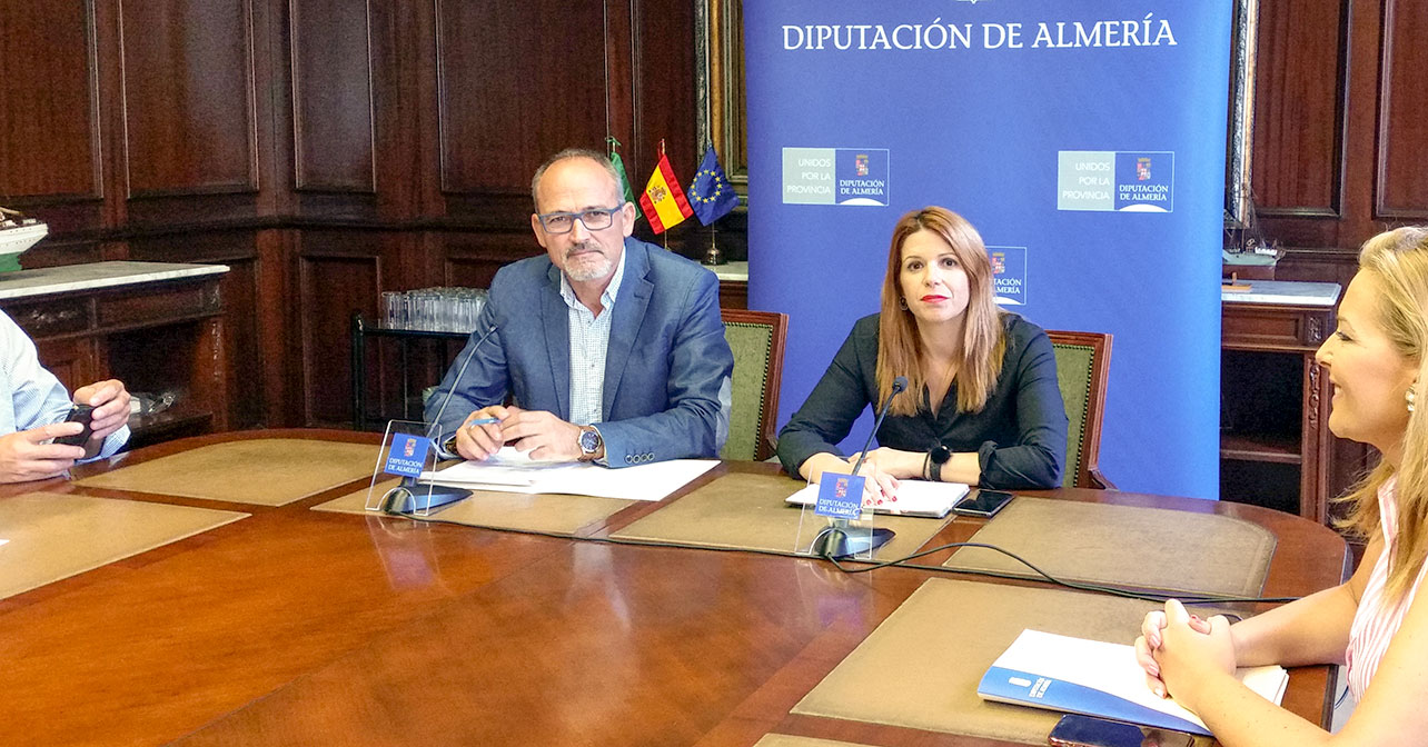 Los diputados provinciales del PSOE de Almería, Francisco García y Ángeles Castillo
