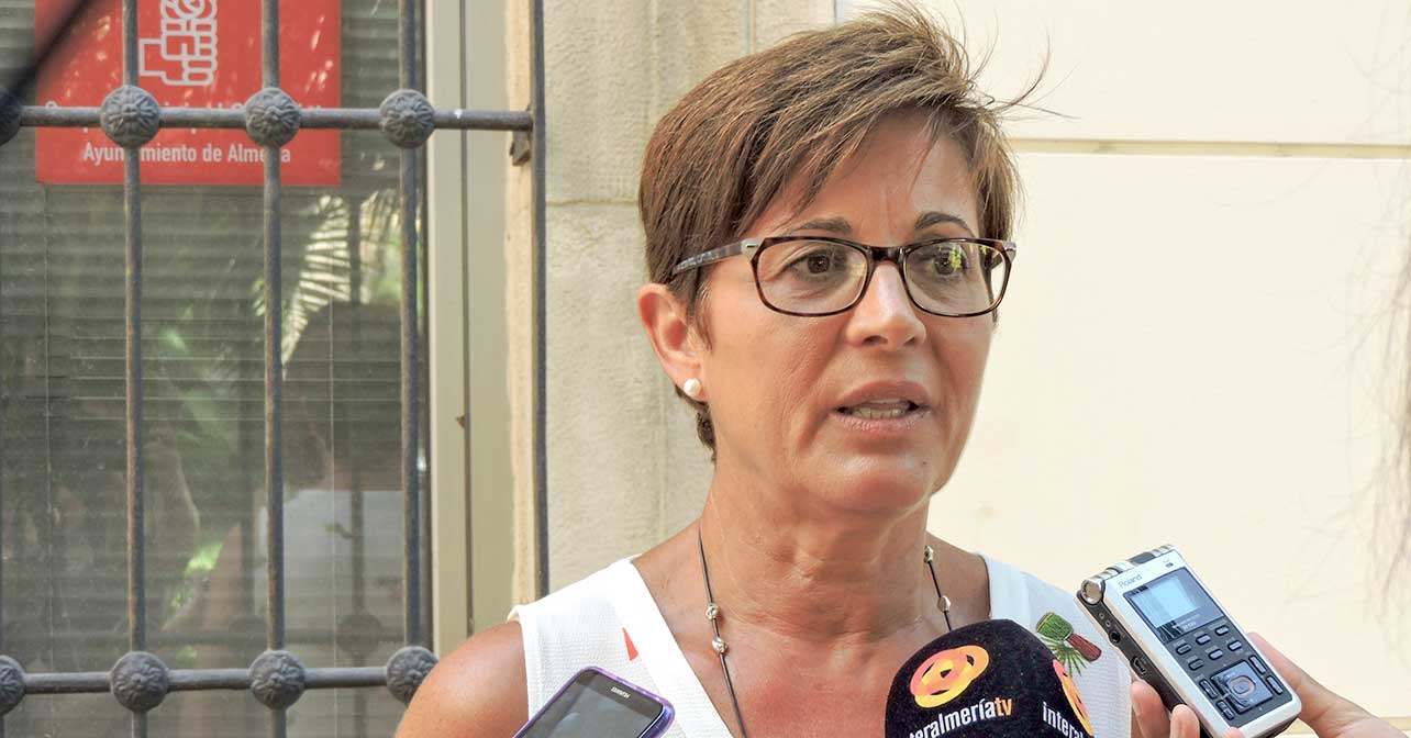 La portavoz del PSOE en el Ayuntamiento de Almería, Adriana Valverde