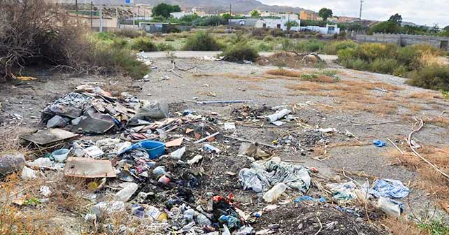 Suciedad en Huércal de Almería