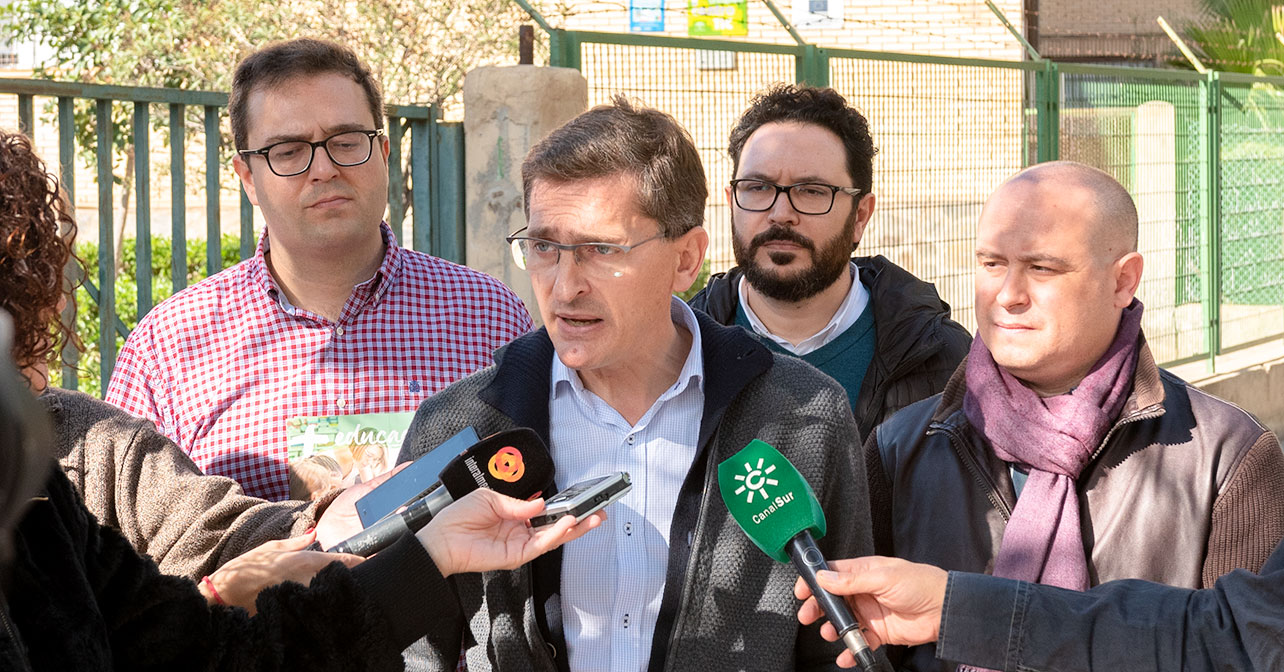 Rueda de prensa del candidato del PSOE de Almería al Parlamento de Andallucía, José Luis Sánchez Teruel