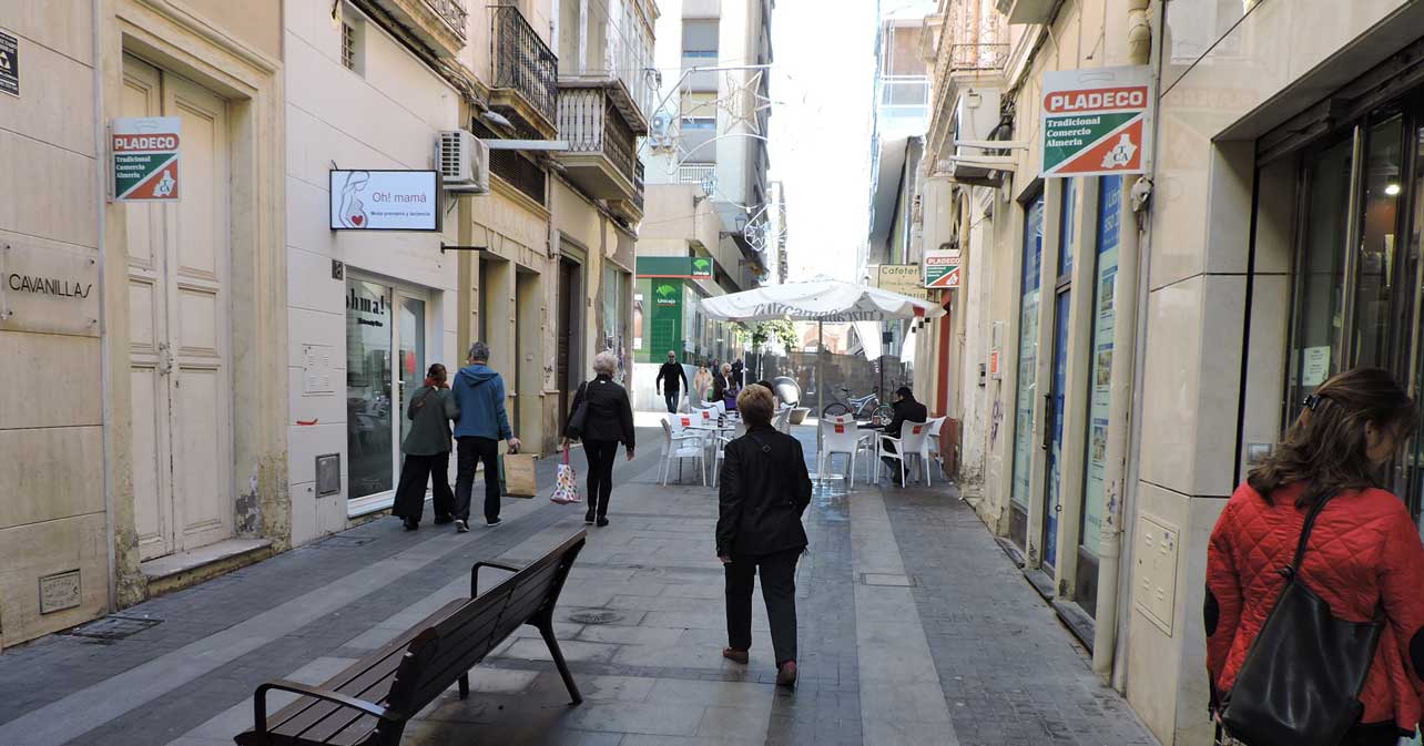 181207-Tramo-de-calle-Castelar-sin-farolas