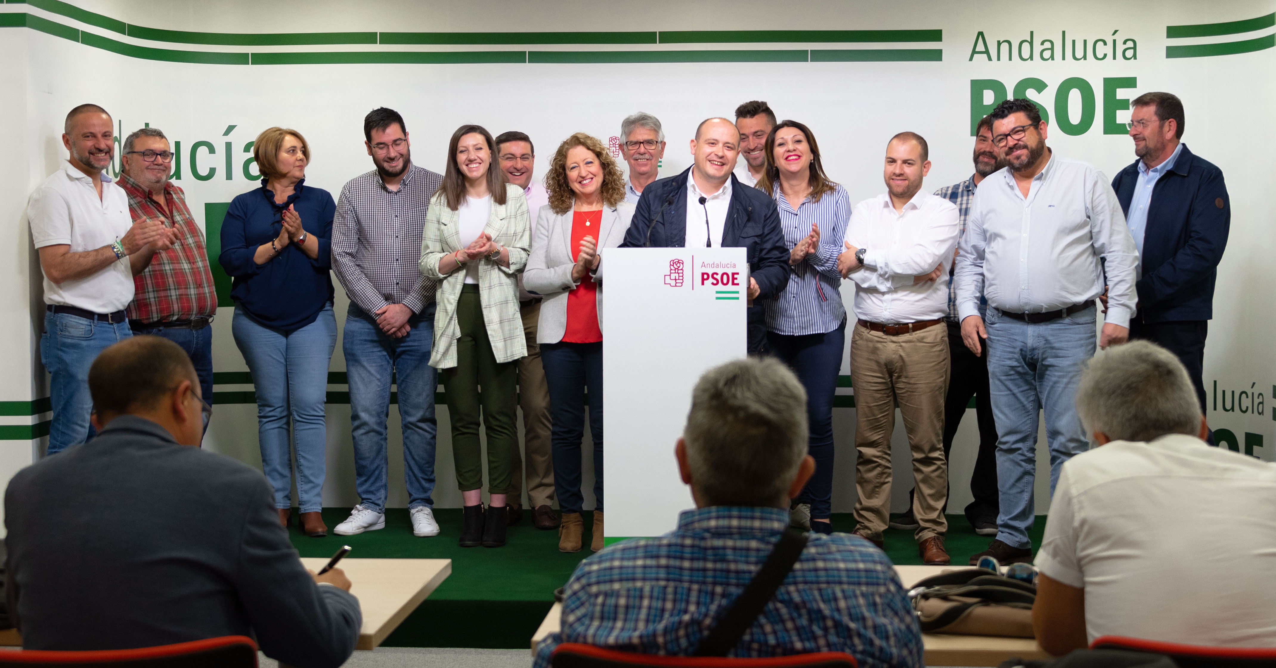 Rueda de prensa que ha ofrecido el secretario de Organización del PSOE provincial, Antonio Martínez, junto a candidatos y candidatas socialistas a las elecciones municipales