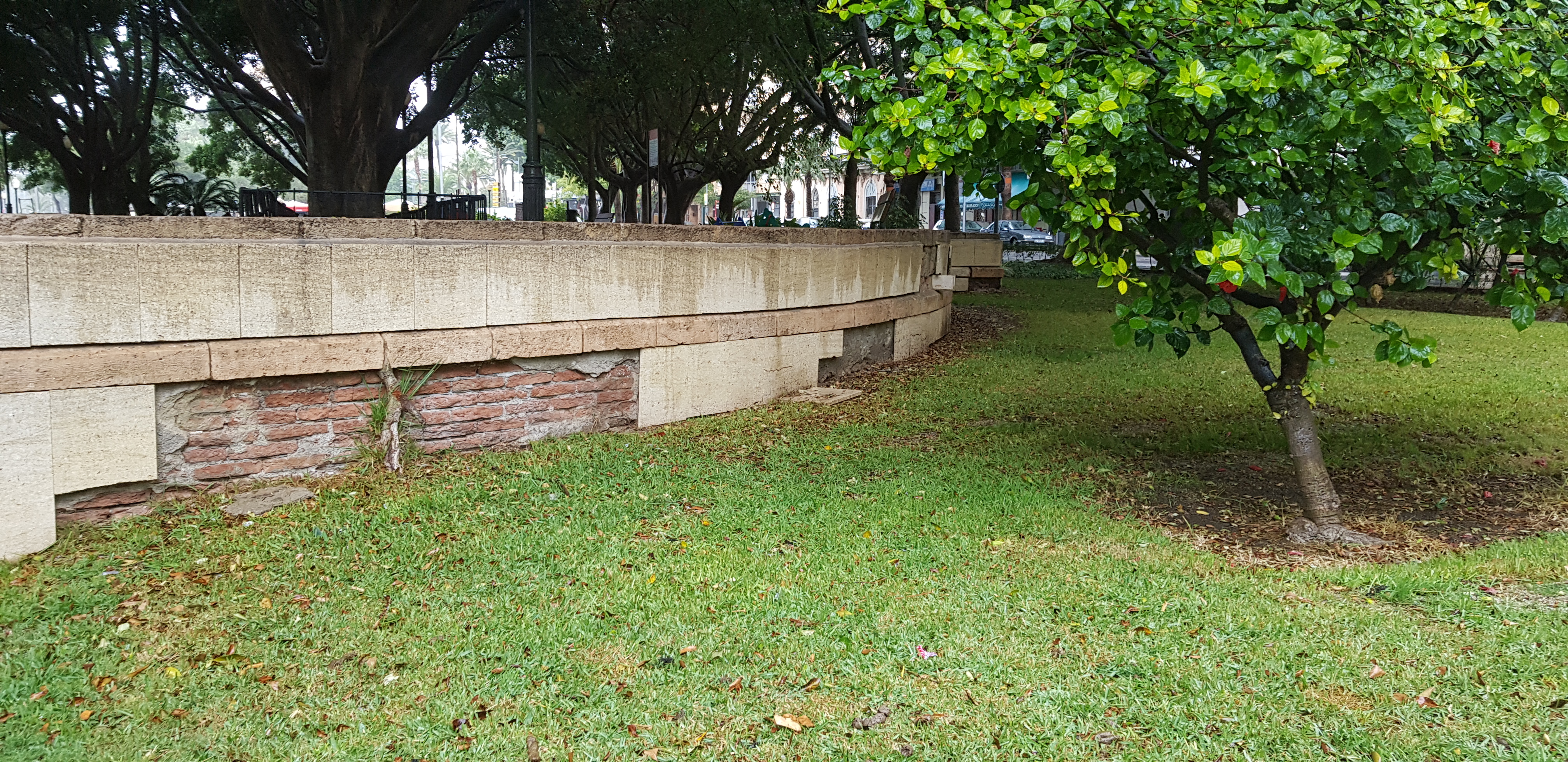 Desperfectos y destrozos en el Parque Nicolás Salmerón