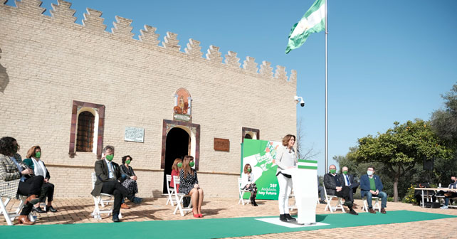 La secretaria general del PSOE de Andalucía, Susana Díaz, en el acto celebrado en Coria del Río (Sevilla) en la Casa de Blas Infante