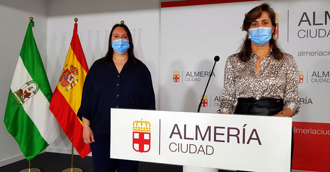 Las concejalas del PSOE en el Ayuntamiento de Almería, Lidia Compadre y Carmen Aguilar