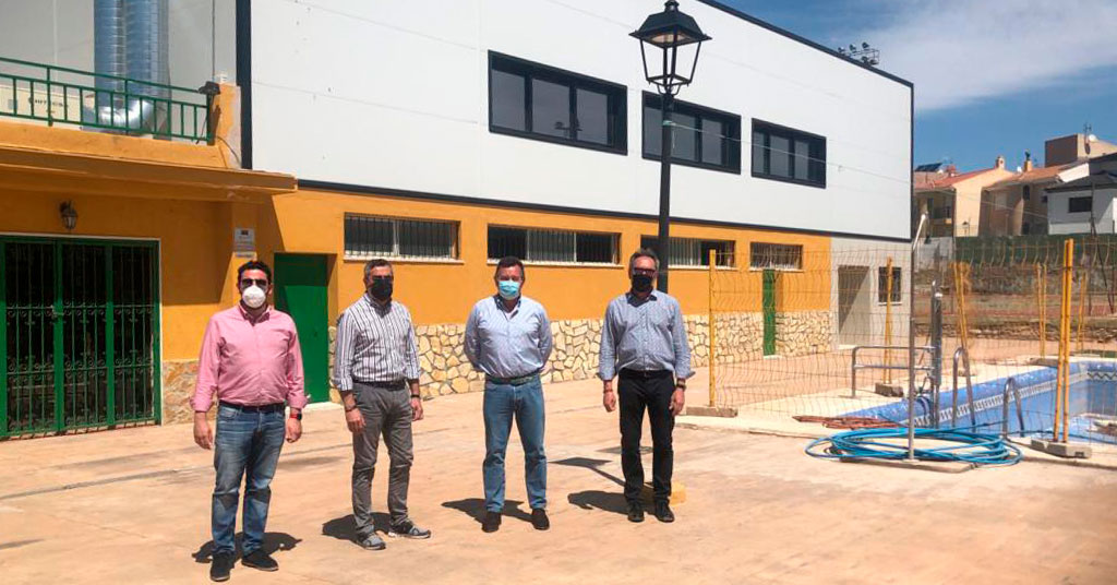 El portavoz del PSOE en el Ayuntamiento de Olula del Río, Diego Castaño (2º der.), junto a los diputados provinciales, Juan Manuel Ruiz, Juan Antonio Lorenzo y Marcelo López