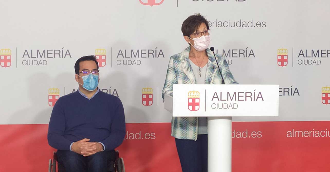 Adriana Valverde y Pedro Díaz, concejales socialistas en el Ayuntamiento de Almería