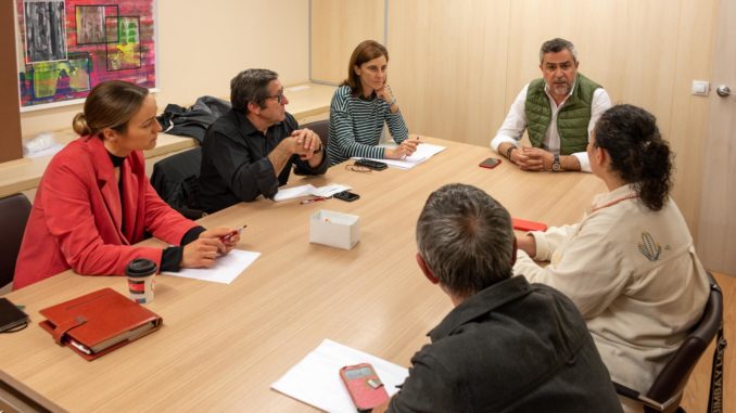 Reunión del PSOE de Almería con ONGs