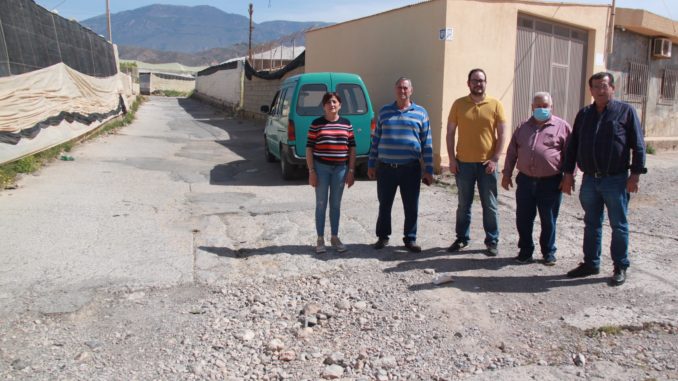 Los socialistas en la zona en el Camino La Farola de Tarambana