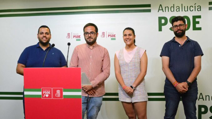 José Miguel Sánchez, Juan Franciso Garrido, Victoria Cruz y José Antonio Quitana, hoy, en rueda de prensa