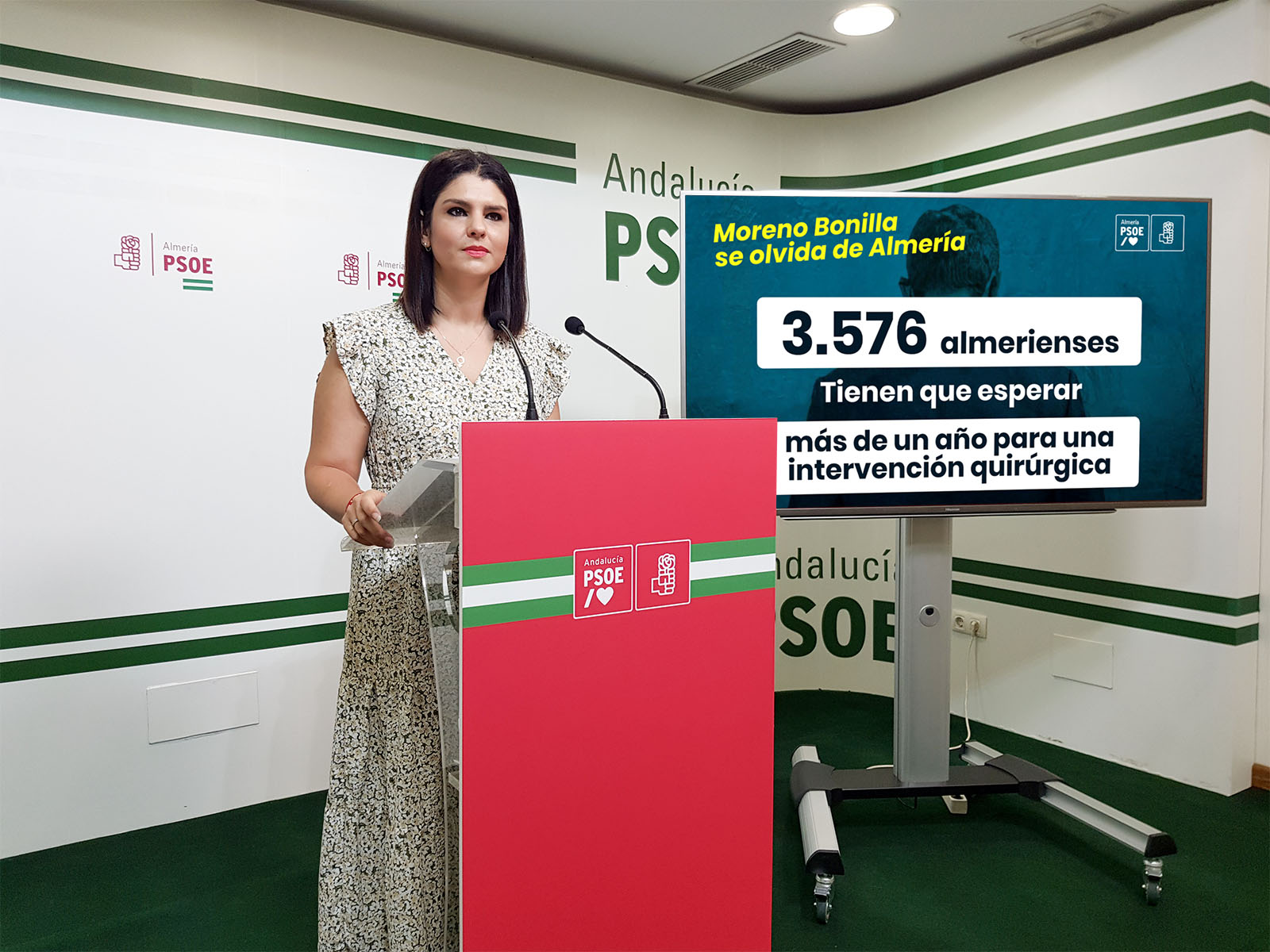 El PSOE critica la «caótica» gestión de Moreno Bonilla, con 3.576 almerienses que llevan más de un año esperando a ser operados