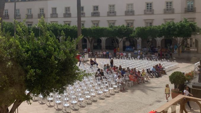 Encuentro vecinal organizado por el PP de Almería