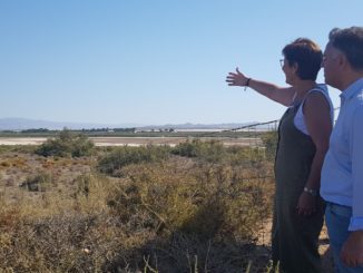 Adriana Valverde y Antonio Ruano en las Salinas de Cabo de Gata